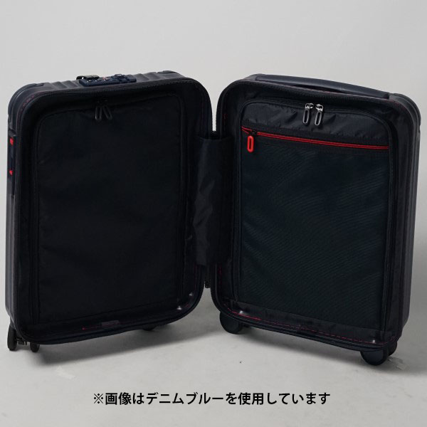 内装ブルー